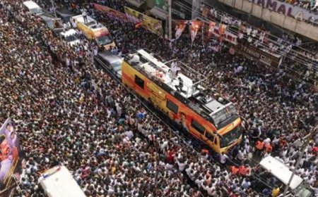 ವಿಜಯ್ ರಾಜಕೀಯ ರ್ಯಾಲಿಯಲ್ಲಿ ಭೀಕರ ದುರಂತ : 33 ಮಂದಿ ಬಲಿ, ನೂರಾರು ಜನರಿಗೆ ಗಾಯ