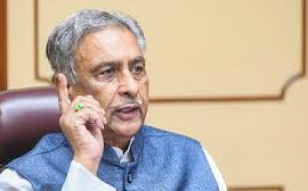 ವಿಧಾನ ಪರಿಷತ್ ಸಭಾಪತಿಗಳ ಕಾರಿನ ಟಯರ್ ಬ್ಲಾಸ್ಟ್: ಪ್ರಾಣಾಪಾಯದಿಂದ ಪಾರಾದ ಹೊರಟ್ಟಿ