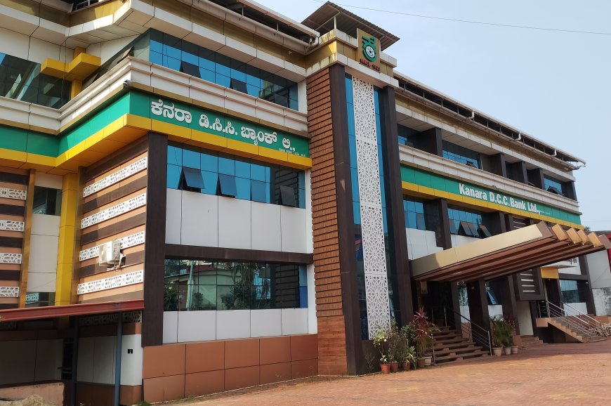 ಕೆಡಿಸಿಸಿ ಬ್ಯಾಂಕ್ ಚುನಾವಣೆ: ಮಂಕಾಳು ವೈದ್ಯರ ಬಲದ ಎದುರು ಗೆದ್ದು ಬೀಗಿದ ಶಿವರಾಮ ಹೆಬ್ಬಾರ್ ಬಣ