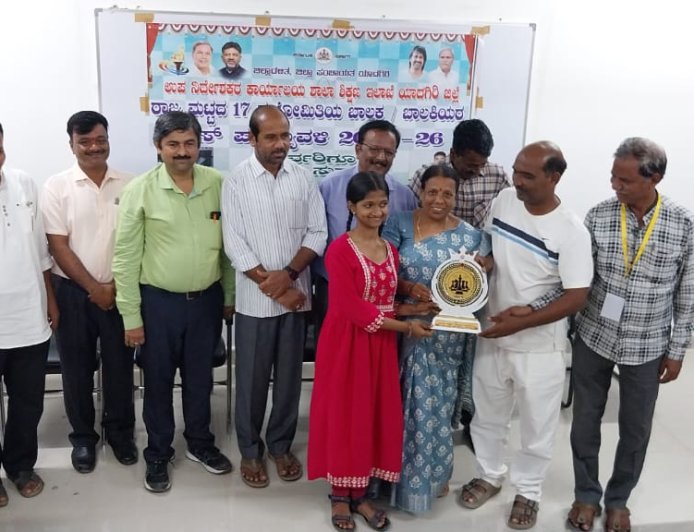 ಚದುರಂಗ ಸ್ಪರ್ಧೆ: ರಾಷ್ಟ್ರ ಮಟ್ಟಕ್ಕೆ ಆಯ್ಕೆಯಾದ ನಿಯತಿ