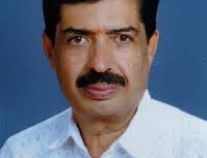 ಕೆಡಿಸಿಸಿ ಚುನಾವಣೆ: ಸುರೇಶ್ಚಂದ್ರ  ಹೆಗಡೆ ಕೆಶಿನ್ಮನೆಗೆ ಗೆಲುವು