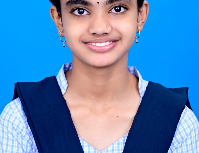 ಚಿತ್ರಕಲಾ ಸ್ಪರ್ಧೆಯಲ್ಲಿ ಪ್ರಥಮ: ಮುಖ್ಯಮಂತ್ರಿಗಳಿಂದ ಬಹುಮಾನ ಸ್ವೀಕರಿಸಿದ ಬಿಂದು