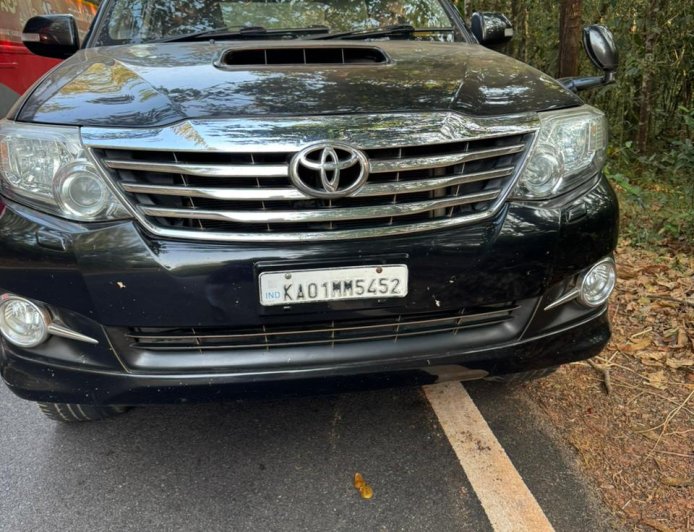 ಶಿರಸಿ: ಶಾಲಾ ಮಕ್ಕಳ ಬಳಿ ಅಸಭ್ಯ ವರ್ತನೆ; ಕಪ್ಪು ಬಣ್ಣದ ಫಾರ್ಚುನರ್ ಕಾರಿನಲ್ಲಿದ್ದವರ ಪುಂಡಾಟಕ್ಕೆ ಬೆಚ್ಚಿಬಿದ್ದ ಗ್ರಾಮಸ್ಥರು