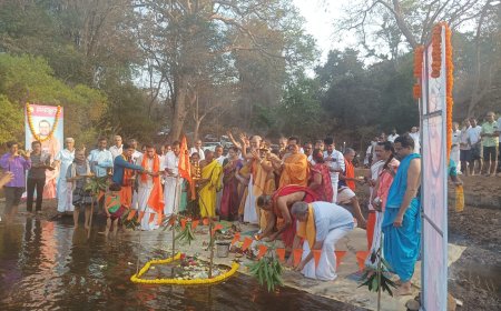 ನದಿ ತಿರುವು ವಿರೋಧಿಸಿ ಗಂಗಾಪುಜೆ - ಗಂಗಾ ಆರತಿ- ನೂರಾರು ಜನರೊಂದಿಗೆ ಶಾಸಕ ಹೆಬ್ಬಾರ ಭಾಗಿ. 