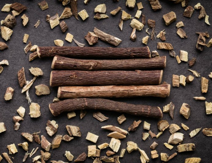 ಯಷ್ಟಿಮಧು (Liquorice) – ಎಷ್ಷೆಲ್ಲ ಸಮಸ್ಯೆಗೆ ಇದು ಮದ್ದು ಗೊತ್ತಾ?