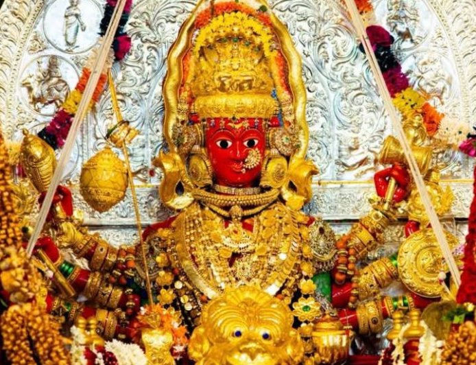 ಶಿರಸಿ ಮಾರಿಕಾಂಬಾ ಜಾತ್ರಾ ಸಂಭ್ರಮ: ರಥಾರೂಢಳಾಗಿ ಮಾರಿಗದ್ದುಗೆಗೆ ಹೊರಟ ಜಗನ್ಮಾತೆ