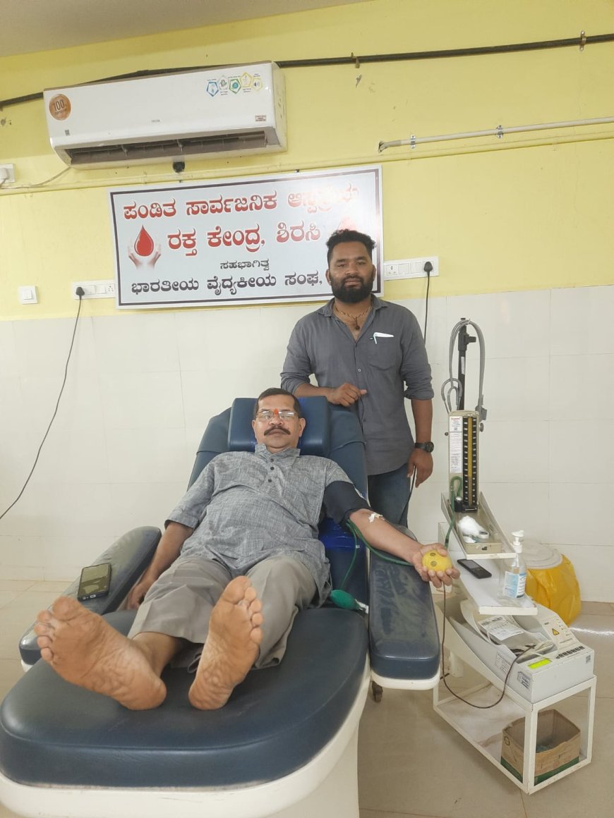 ಜಾತ್ರೆ ಪ್ರಯುಕ್ತ ದೇವಿ ಪ್ರೀತ್ಯರ್ಥ ಹಾಗೂ ನದಿ ಜೋಡಣೆಯಾಗದಂತೆ ಡಾ. ರವಿಕಿರಣ ಪಟವರ್ಧನ ಅವರಿಂದ ರಕ್ತದಾನ!