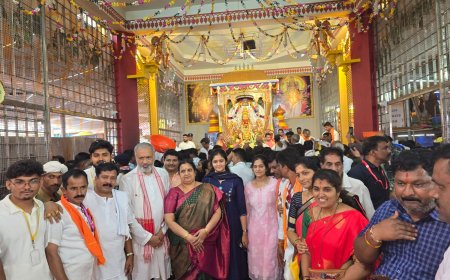 ಶಿರಸಿ ಮಾರಿಕಾಂಬಾ ಜಾತ್ರೆ: ದೇವಿಯ ದರ್ಶನ ಪಡೆದ ಸಂಸದ ವಿಶ್ವೇಶ್ವರ ಹೆಗಡೆ ಕಾಗೇರಿ ಮತ್ತು ಮಾಜಿ ಸಂಸದ ಅನಂತಕುಮಾರ್ ಹೆಗಡೆ