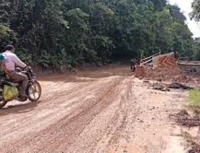 ಹೆದ್ದಾರಿ ಕಾಮಗಾರಿ ವಿಳಂಬ: ಹದಗೆಟ್ಟ ರಸ್ತೆಯಿಂದ ಶಿರಸಿಯ ಆಸ್ಪತ್ರೆಗಳಿಗೆ ಭಾರಿ ಹೊಡೆತ!