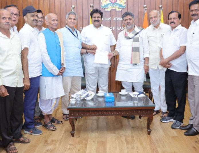 ಬೇಡ್ತಿ-ವರದಾ ನದಿ ತಿರುವು ಯೋಜನೆಗೆ ಜಿಲ್ಲೆಯ ಶಾಸಕರ ತೀವ್ರ ವಿರೋಧ: ಡಿಸಿಎಂ ಭೇಟಿ ಮಾಡಿ ಮನವಿ ಸಲ್ಲಿಕೆ
