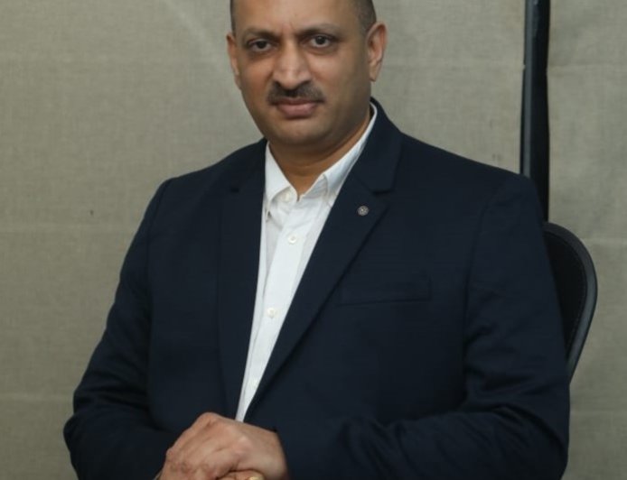 ಹೆಗಡೆ ಪುತ್ರನಿಗೆ ತಪ್ಪದ ಕಾನೂನು ಸಂಕಷ್ಟ: 'ಅಶುತೋಷ್ ಹೆಸರು ಕೈಬಿಡಿ' ಎಂದು ಕೋರ್ಟ್ ಮೆಟ್ಟಿಲೇರಿದ ಅನಂತಕುಮಾರ್ ಹೆಗಡೆ!