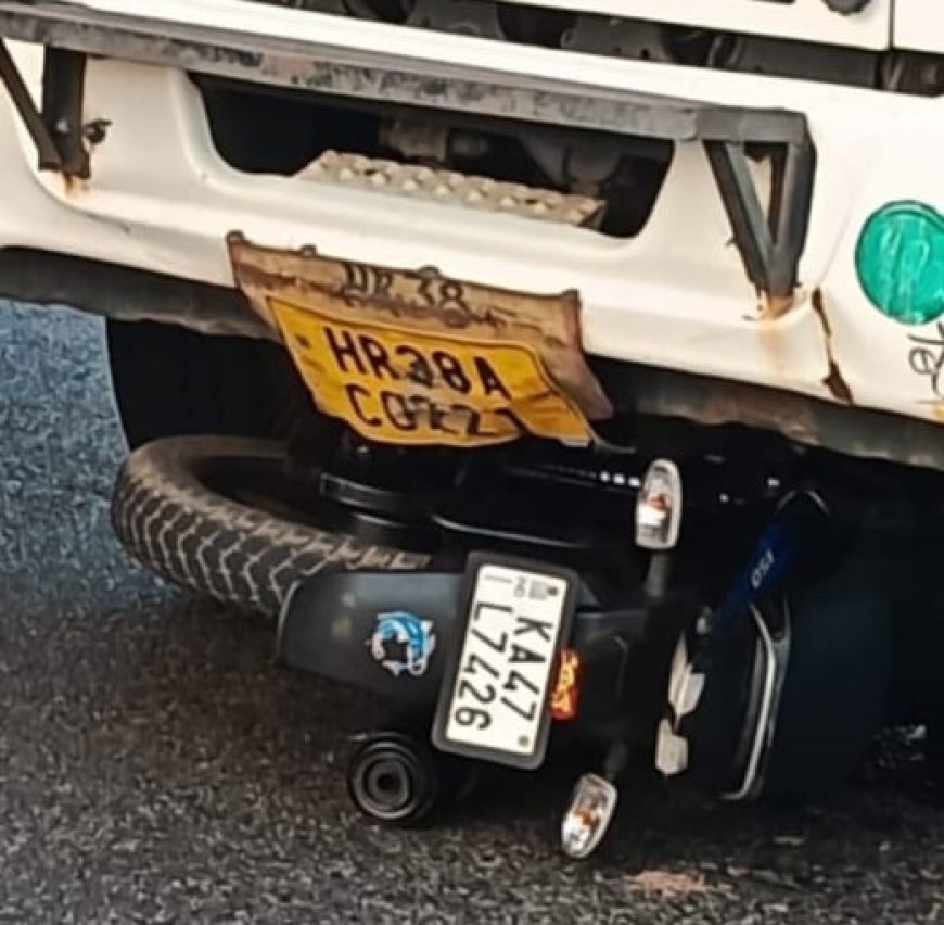 ಕುಮಟಾ: ಗಿಬ್ ಸರ್ಕಲ್ ಬಳಿ ಲಾರಿ-ಬೈಕ್ ನಡುವೆ ಭೀಕರ ಅಪಘಾತ; ಓರ್ವ ಸಾವು, ಮತ್ತೊಬ್ಬನ ಸ್ಥಿತಿ ಗಂಭೀರ!