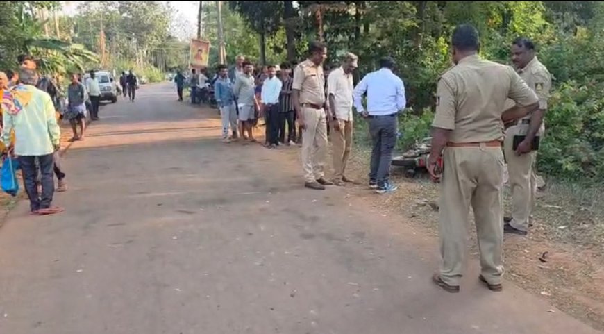 ಬನವಾಸಿ: ಅತಿವೇಗಕ್ಕೆ ಬಲಿಯಾದ ಯುವಕ; ಗೂಡ್ಸ್ ವಾಹನ-ಬೈಕ್ ನಡುವೆ ಭೀಕರ ಅಪಘಾತ