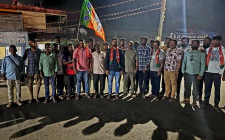 ಸಿದ್ಧಾಪುರ: ಹೊಸೂರಿನಲ್ಲಿ ಬಿಜೆಪಿ ವಿಜಯೋತ್ಸವ - ಪಟಾಕಿ ಸಿಡಿಸಿ, ಸಿಹಿ ಹಂಚಿ ಸಂಭ್ರಮ