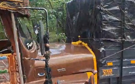 ಶಿರಸಿ: ದೇವನಿಲಯದ ಬಳಿ ಸರಣಿ ಅಪಘಾತ — ಕೂದಲೆಳೆ ಅಂತರದಲ್ಲಿ ತಪ್ಪಿದ ಭಾರಿ ಅನಾಹುತ!
