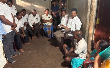 ಮೃತ ವಿದ್ಯಾರ್ಥಿಯ ಮನೆಗೆ ಭೇಟಿ ನೀಡಿ ಕುಟುಂಬಸ್ಥರಿಗೆ ಸಾಂತ್ವನ ಹೇಳಿದ ಶಾಸಕ ಭೀಮಣ್ಣ ನಾಯ್ಕ