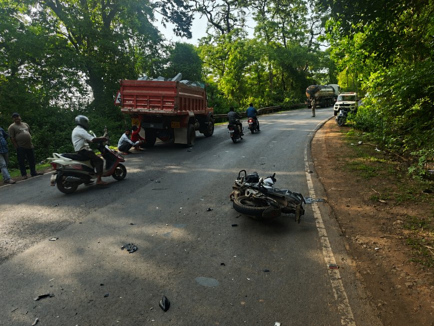 ಭೀಕರ ರಸ್ತೆ ಅಪಘಾತ: ಓವರ್‌ಟೇಕ್ ಮಾಡುವ ಭರದಲ್ಲಿ ಬೈಕ್‌ಗೆ ಮುಖಾಮುಖಿ ಡಿಕ್ಕಿ ಹೊಡೆದ ಟಿಪ್ಪರ್, 25 ವರ್ಷದ ಯುವಕ ದಾರುಣ ಅಂತ್ಯ