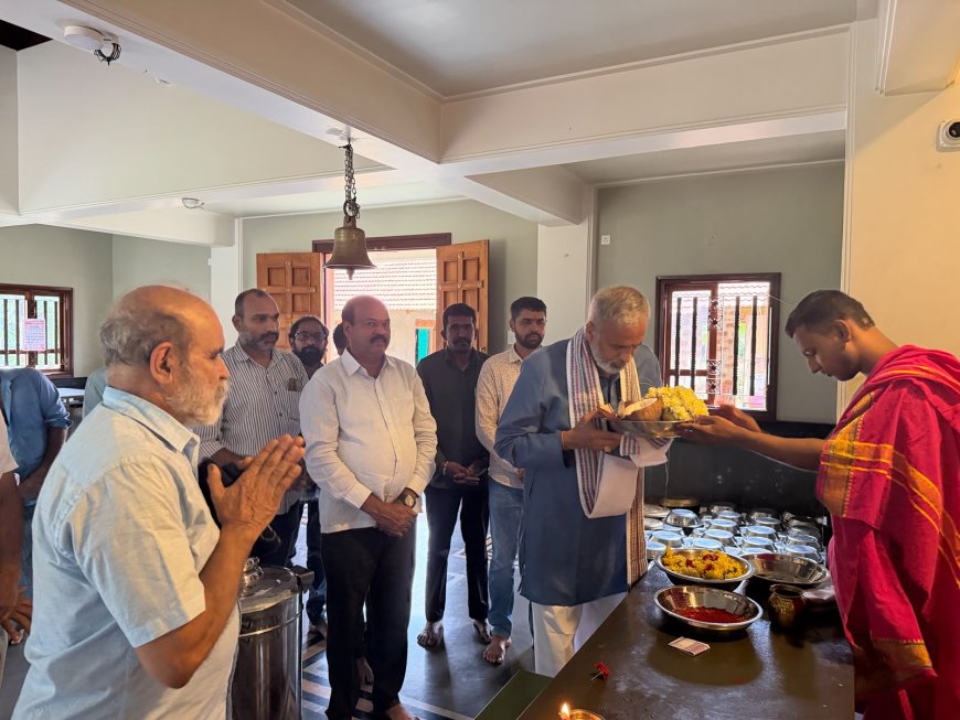 ಪ್ರಧಾನಿ ಮೋದಿ ಅವರ 12 ವರ್ಷಗಳ ಜನಸೇವೆಗೆ ವಿಶೇಷ ಪೂಜೆ: ಕಾಳಿಕಾಂಬಾ ದೇವಾಲಯದಲ್ಲಿ ಪರಿಸರ ಕಾಳಜಿ ಅಭಿಯಾನ, ಗಣ್ಯರಿಗೆ ಸನ್ಮಾನ