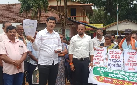 ಚುನಾವಣೆಯಲ್ಲಿ ಮತದಾರರು, ಬಳಿಕ ಅತಿಕ್ರಮಣದಾರರು: ಮನೆ ನಂಬರ್ ಉಳಿಸಲು ಬಿಜೆಪಿಯ ಪ್ರತಿಭಟನೆ