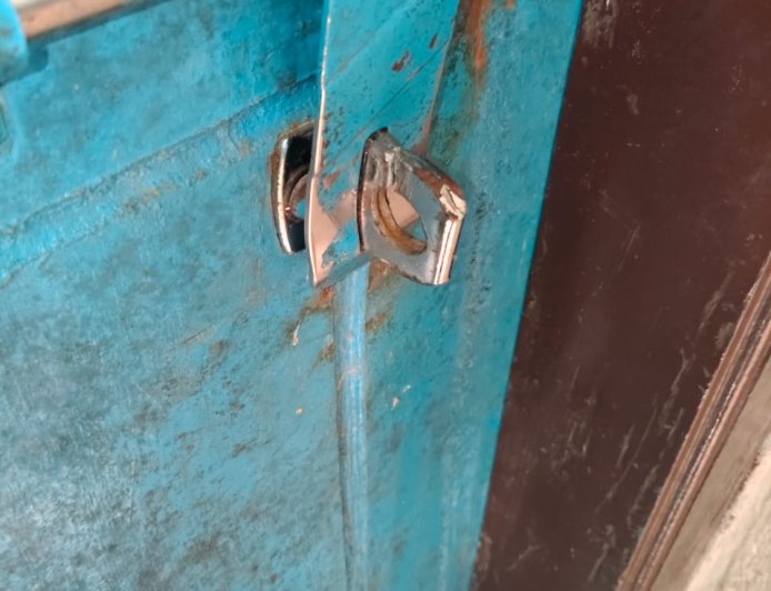 ಹೆಗ್ಗಾರ ಶಾಲೆಯ ಬೆನ್ನಲ್ಲೇ ಕೋನಾಳ ಅಂಗನವಾಡಿಯಲ್ಲಿ ಕಳ್ಳತನ; ಅಕ್ಕಿ, ಪಾತ್ರೆಗಳಿಗೂ ಕನ್ನ!